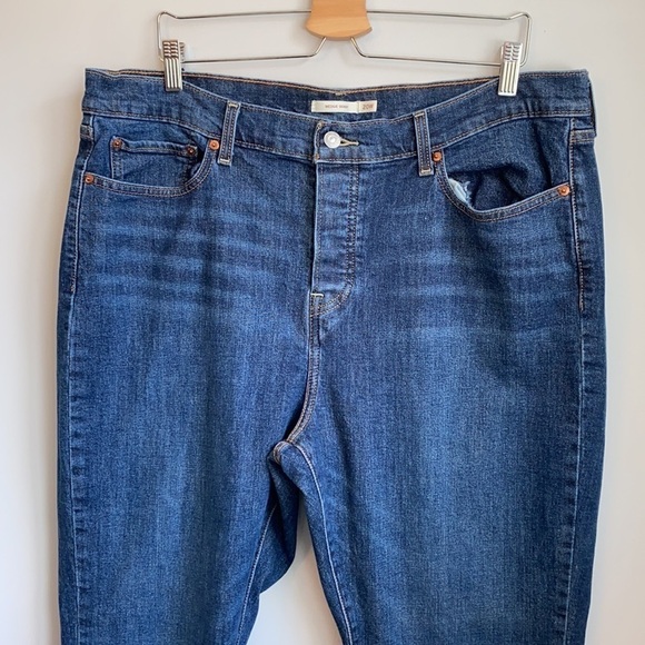 Levi’s Wedgie Jeans - Picture 4 of 8